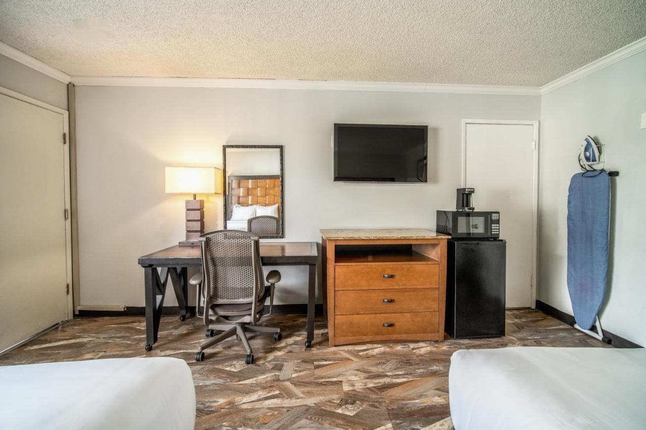 Quality Inn&Suites Buena Park Anaheim Exterior foto