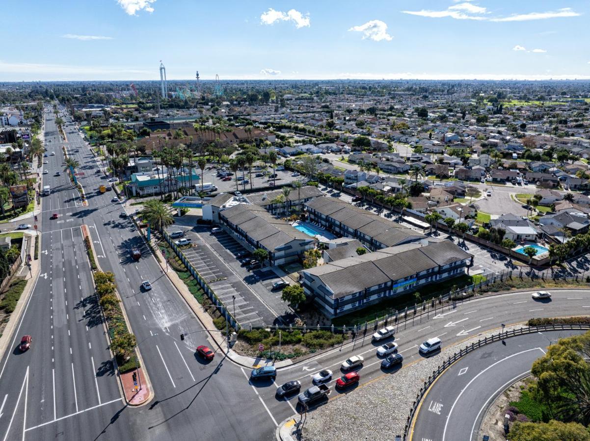 Quality Inn&Suites Buena Park Anaheim Exterior foto