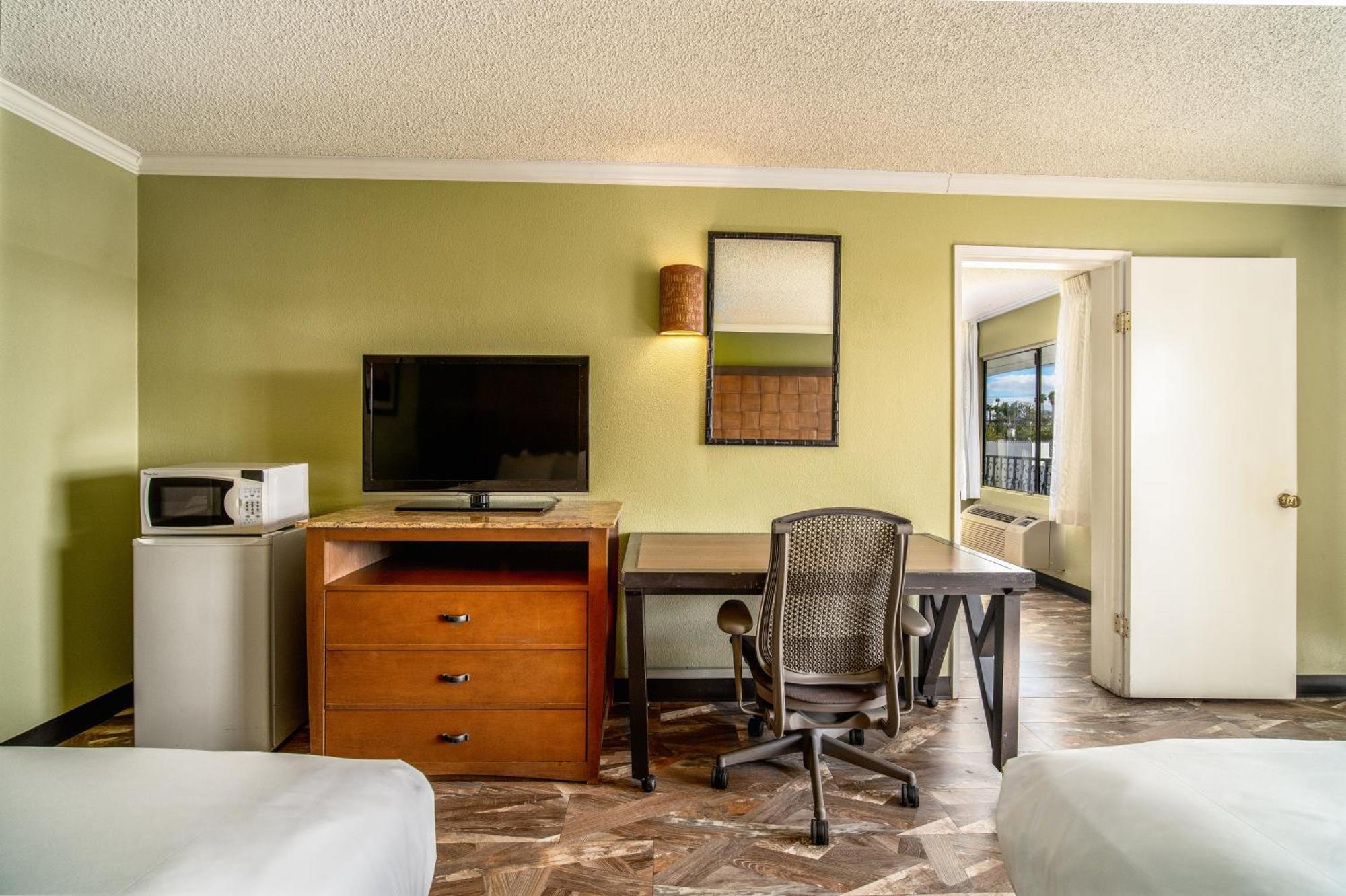 Quality Inn&Suites Buena Park Anaheim Exterior foto